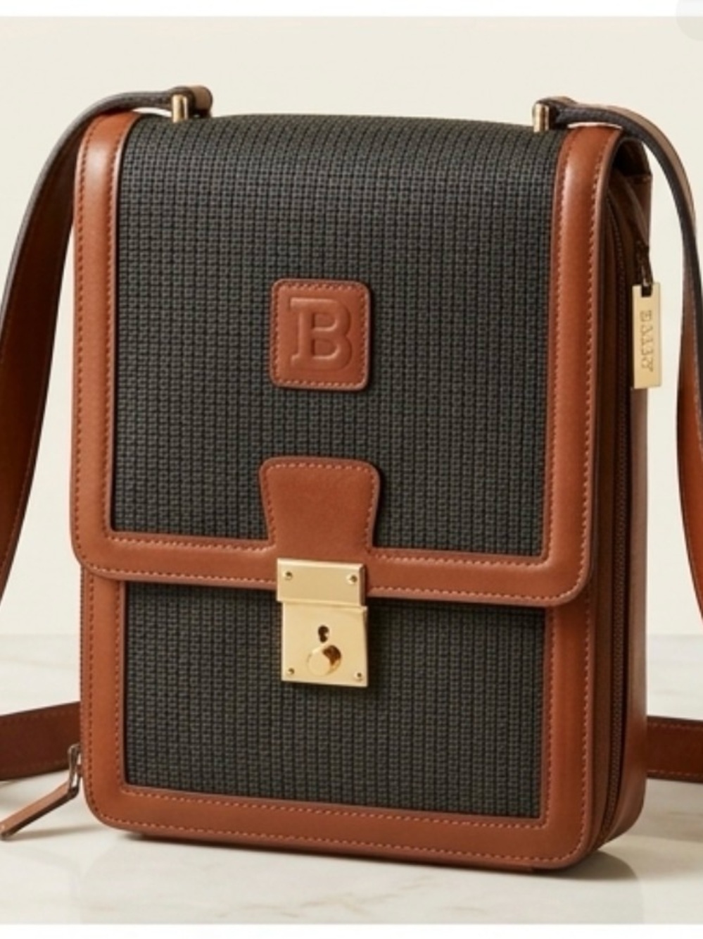 Bally Vintage All-Leather Messenger Bag - Made in Italy
